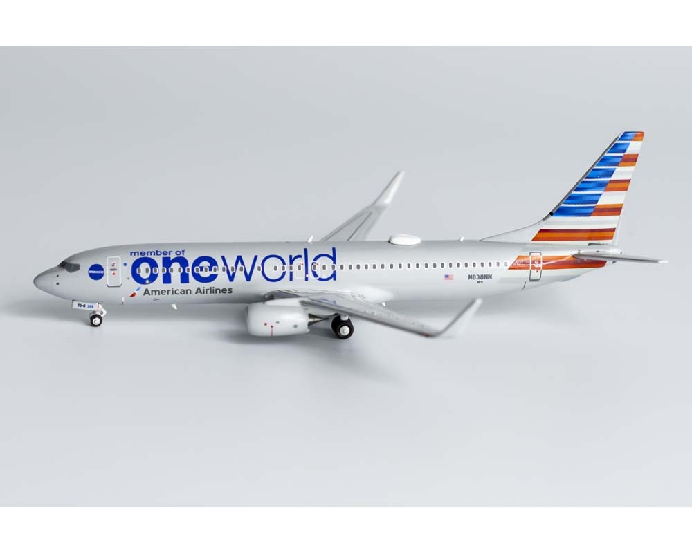 Boeing 737-400 ミニチュアモデル 1/130 58117 (2).jpg